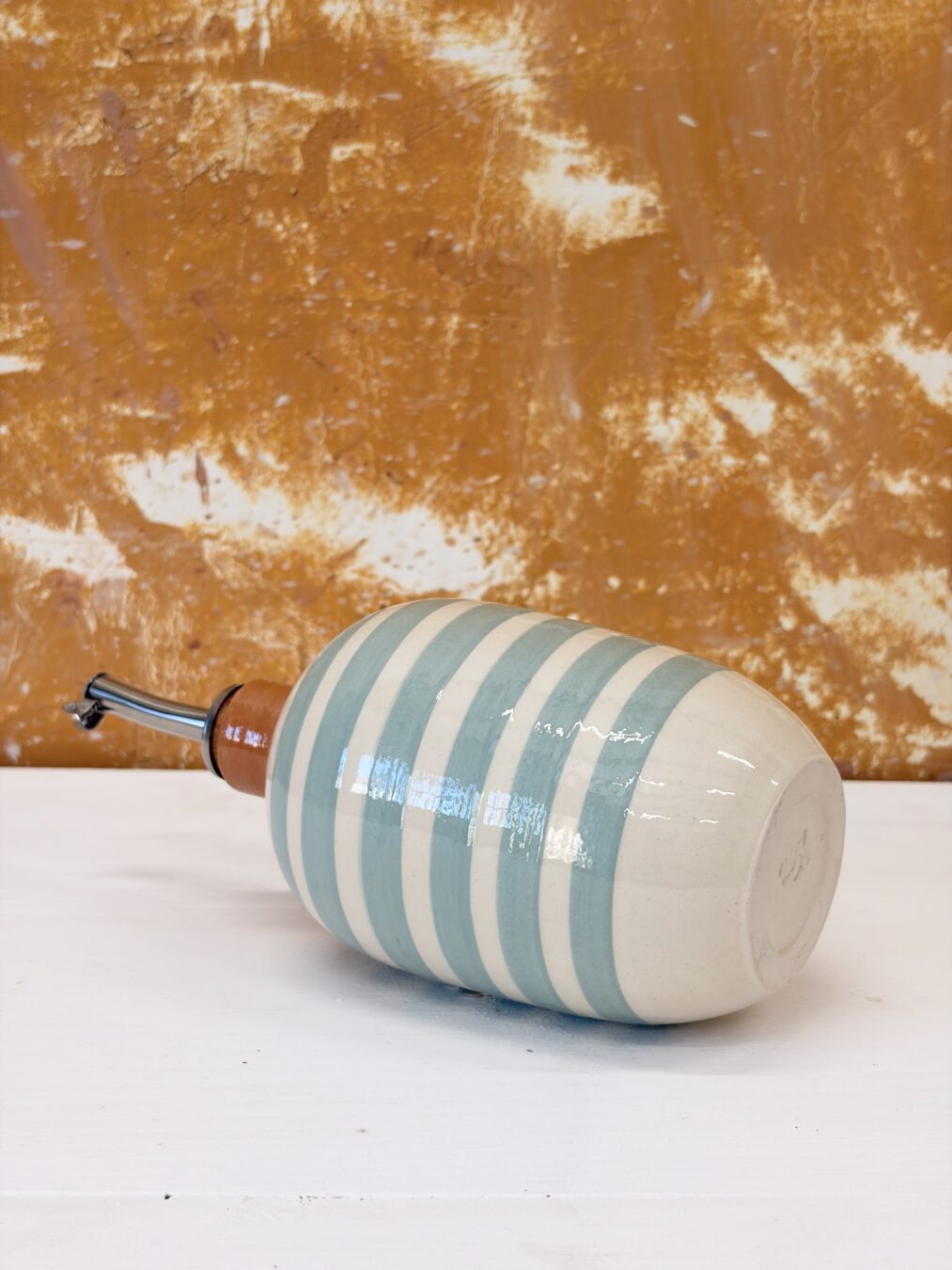 Huilier artisanal rayée Celadon et Orange – Image 3