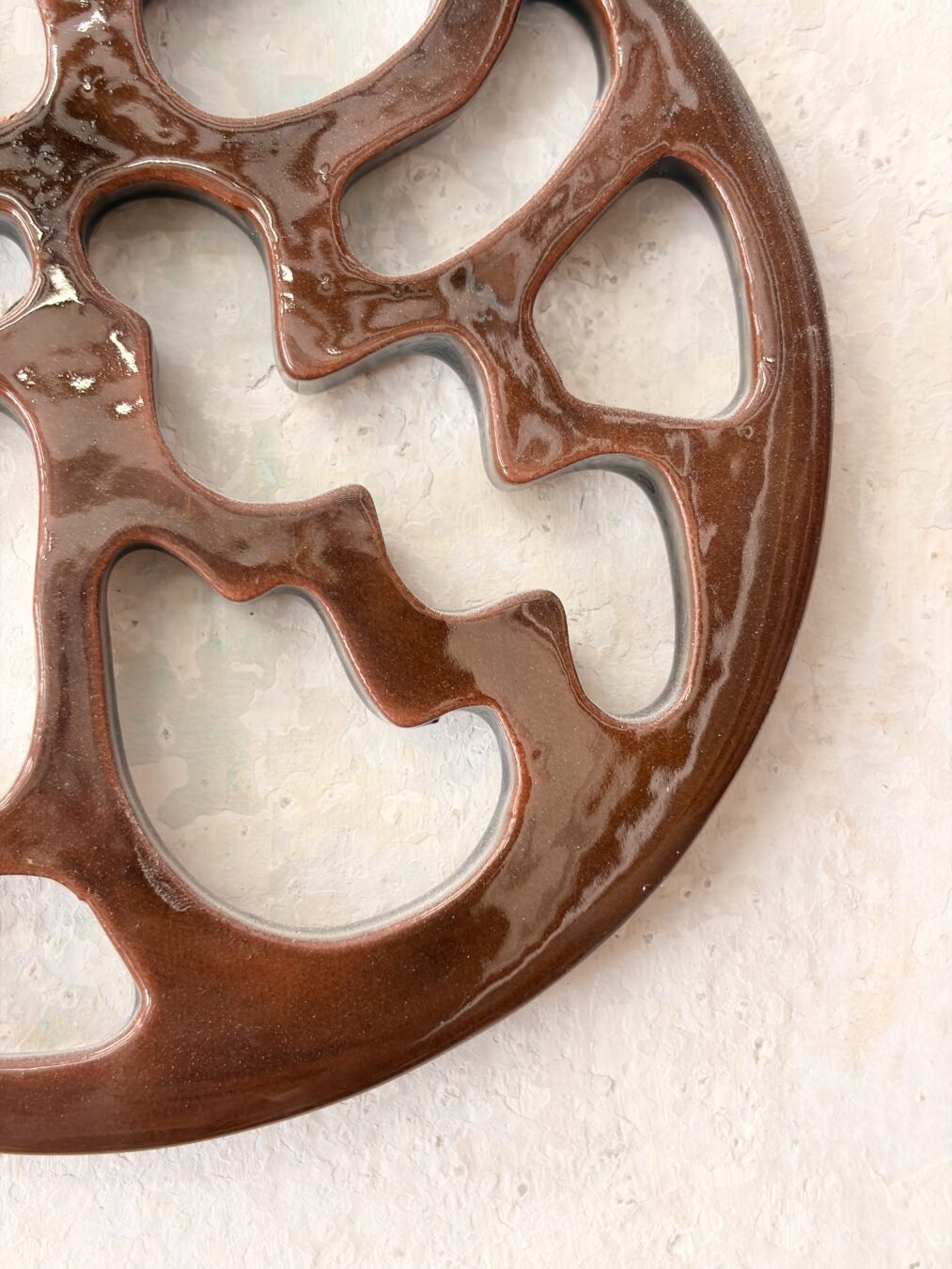 Décoration murale en céramique marron - Diamètre 15 cm