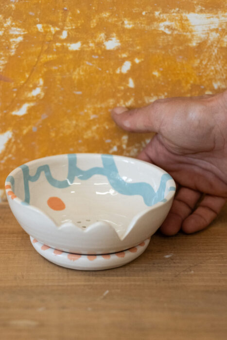 Petite passoire à fruits avec coupelle Celadon et Jaune – Image 4